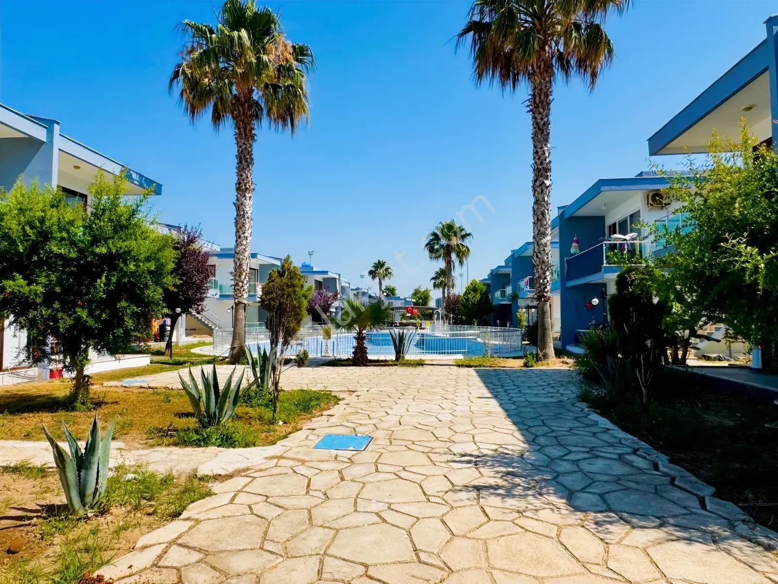 Düştü!!! Oteller Bölgesi Site İçinde Müstakil Tadında Geniş 1+1