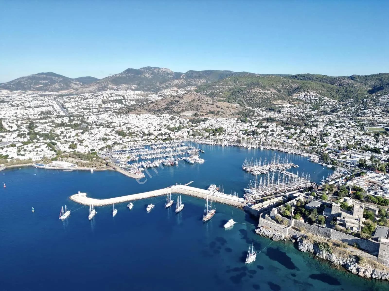 Bodrum Gümbet'te Şehir Merkezinde 396 M2 Hisse