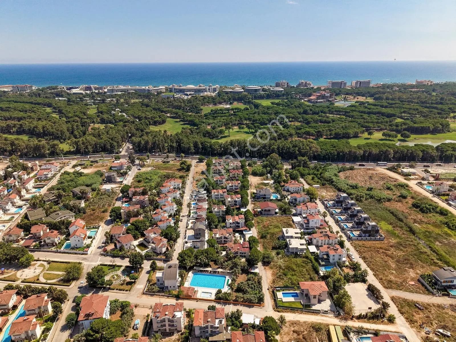 Belek Site İçinde Geniş Bahçeli Teraslı 3+1 Satılık Villa